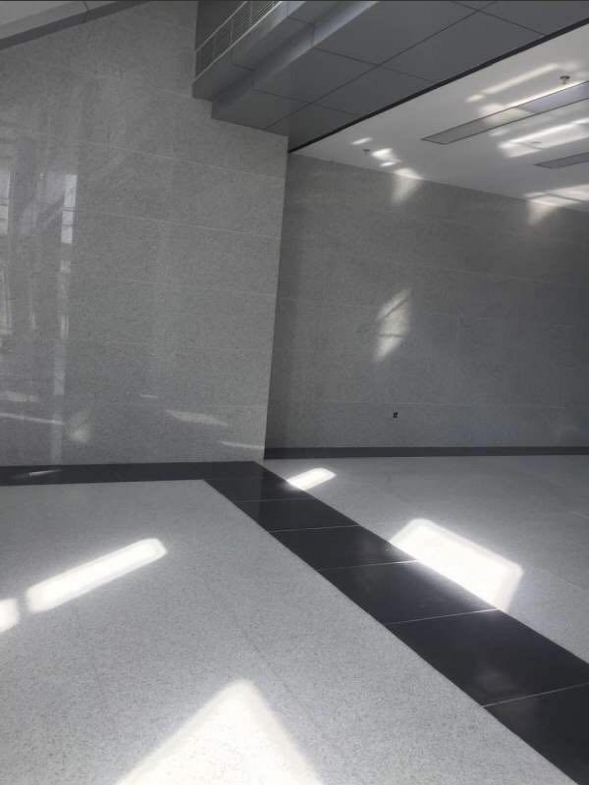 烏魯木齊管委會辦公樓山東白麻